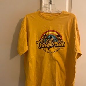 women’s graphic t shirt